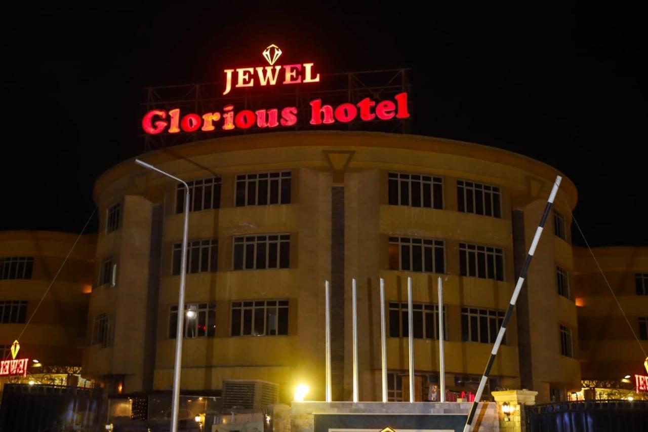Glorious מלון 4*