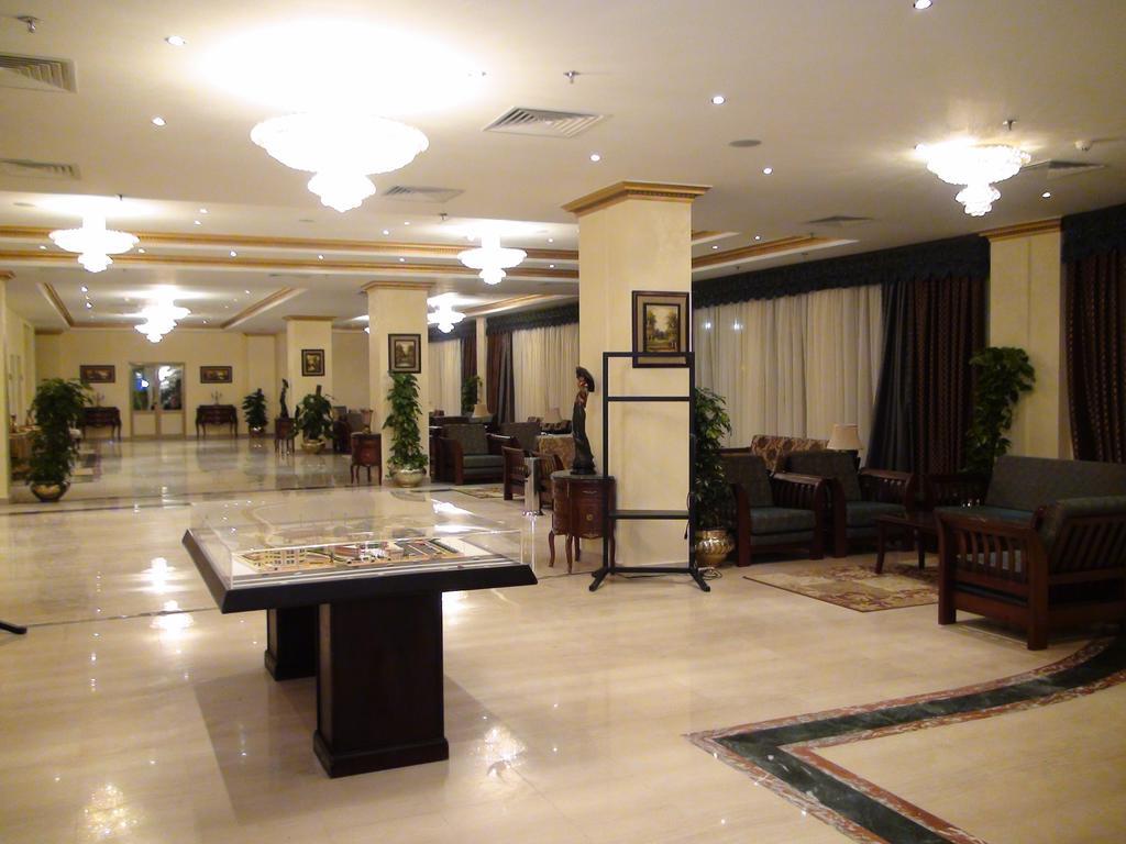Jewel Glorious El Cairo